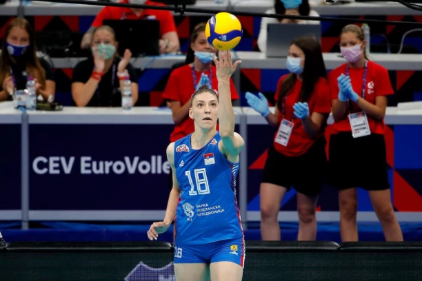 FAJNAL EJT NA VIDIKU! Srpkinje na krilima Tijane PREGAZILE Nemice!