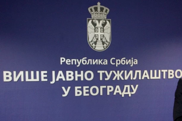 SAVET RODITELJA UPOZNAT SA POSTUPANJEM TUŽILAŠTVA: Nenad Stefanović održao sastanak u OŠ "Vladislav Ribnikar"