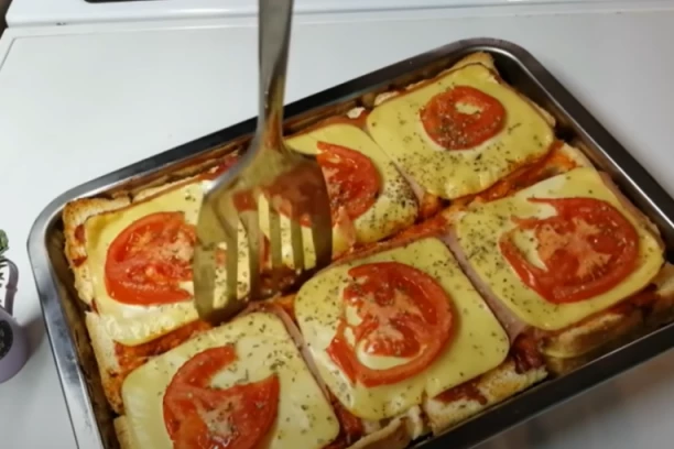 JEDNOSTAVAN RECEPT ZA VEČERU OD TOST HLEBA: Jelo koja se obožava i rado sprema!