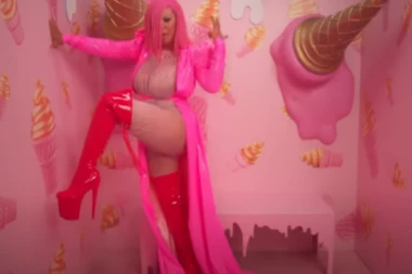 DARA JE NA SLAVU POKOJNOG OCA OBJAVILA PESMU KOKA ROKA! Bura na Tviteru zbog njene objave! Ljudi u neverici!