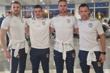 LJUBIČASTA BOJA SE DOBIJA KADA POMEŠATE CRVENU I PLAVU: Grafičar se obratio javnosti - imao je šta da poruči svojim dojučerašnjim članovima!