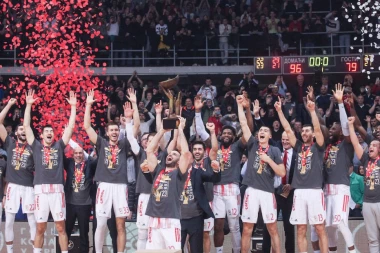 ŽUĆKOVA LEVICA OSTAJE NA MALOM KALEMEGDANU: Crvena zvezda osvojila treći vezani Kup Radivoja Koraća!