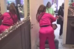 KRVNIČKI GA TUKLA ŠTIKLOM! Miljana ušla u crveno, pa iz sve snage BATINALA Bebicu kao nekad Zolu! (VIDEO)