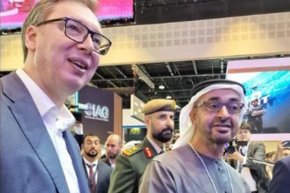 MUHAMED BIN ZAJED POSETIO NAŠ ŠTAND U ABU DABIJU: Predsednik ga srdačno dočekao! (FOTO)