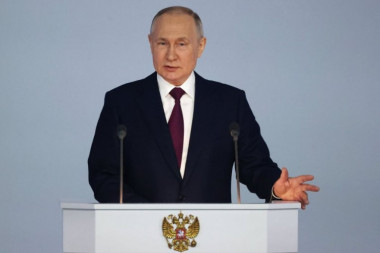 NOVA PRETNJA ZA CEO SVET: Putin zagrmeo i optužio Zapad da pravi pakt sličan nacističkom, pomenuo i Kinu