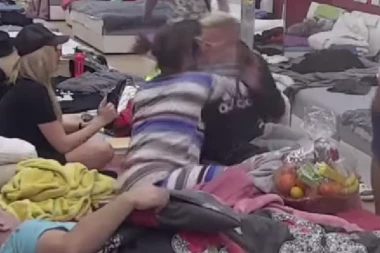 MILJANA IZLEMALA BRENDONA! Kulićevoj pao mrak na oči, kao besna životinja skočila da LUPA ŠAMARE! (VIDEO)