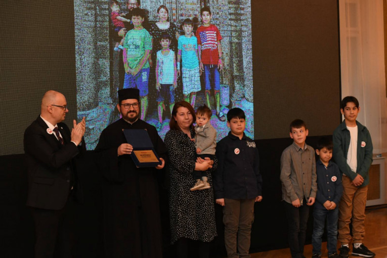 Priznanje Borbe porodici Jovanocic 