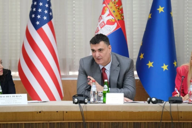 IZVOZ U EU UČETVOROSTRUČEN! Ministar privrede Basta saopštio sjajne vesti: Dostigli smo rekord! (VIDEO)