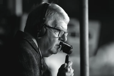 BRITANIJA U SUZAMA! Preminula LEGENDA Premijer lige, ali i SVETSKOG fudbala!