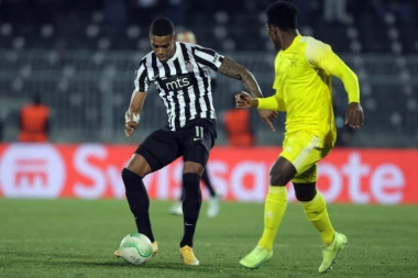 PARTIZANOV DŽELAT PUTUJE U FRANCUSKU! Crno-beli bi išli na STAROG RIVALA da su prošli Šerif!