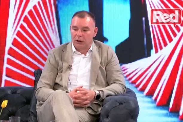 ONA JE SLATKA DEVOJČICA, NIJE NIŠTA LOŠE URADILA: Aca Bulić brani Anđelu, pa otkrio na koji način je POMOGAO Zvezdanu!