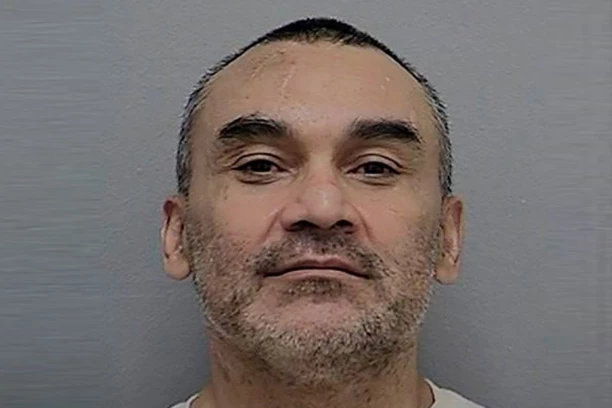 HOROR U ZATVORU U SAD: Serijski ubica presudio cimeru padofilu!