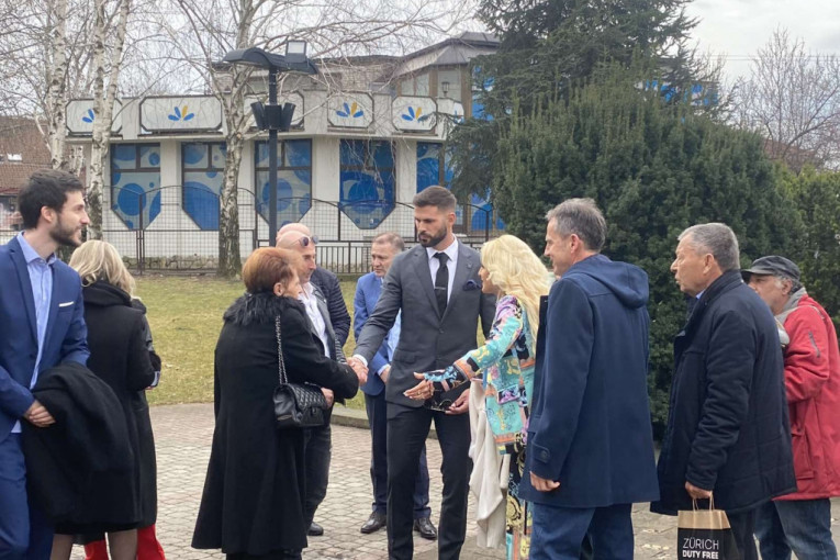 Sara Reljić sa dečkom