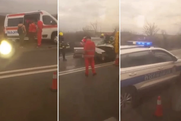 JEZIVA NESREĆA NA IBARSKOJ MAGISTRALI: Teško povređena jedna osoba, četiri vozila se sudarila (VIDEO)