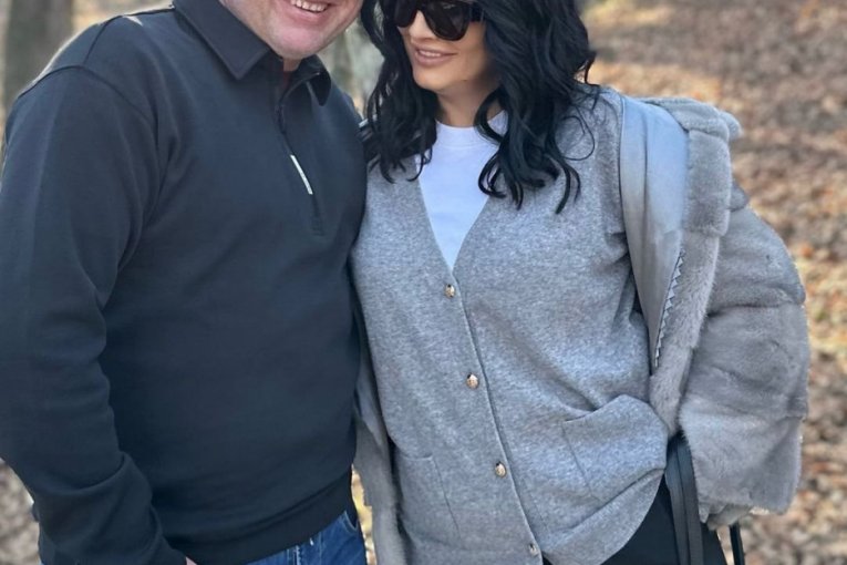 Zagljeni Milena i Igor