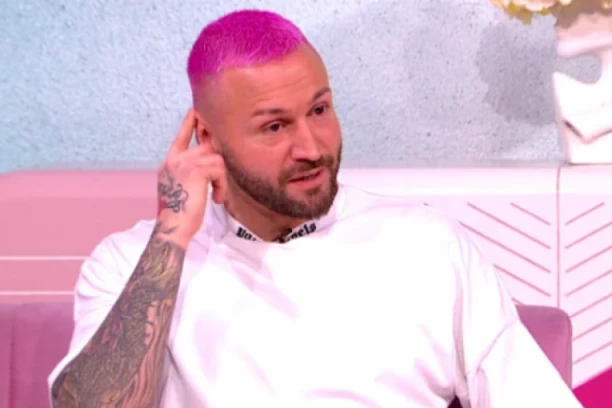 NENAD ALEKSIĆ ŠA SE HVALI SKUPOCENOM MAŠINOM! Bivši zadrugar DIVLJA po auto- putu i ne mari za propise! BAHATO DO DASKE! (FOTO)