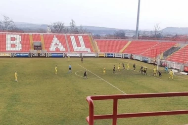 VENI, VIDI, VICI: "Kanarinci" u brišućem letu - Novi Sad protutnjao kroz grad kneza Lazara!