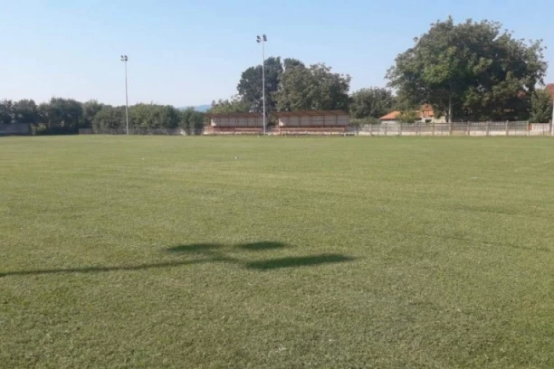 KRUŠARCI PRESPAVALI PRVO POLUVREME: U nastavku meča boljom igrom slavili protiv Sloge iz Despotovca!