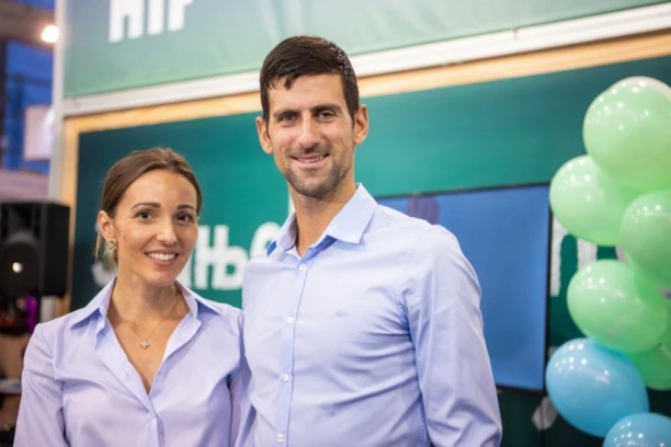 NOVAK I JELENA RASPLAKALI FANOVE: Zbog njene poruke mnogi su zanemeli! (FOTO/VIDEO)