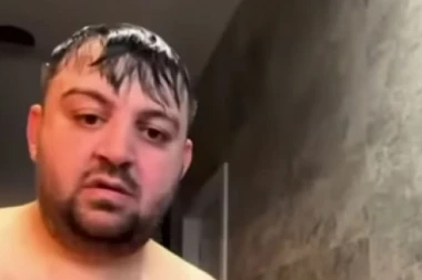 SKANDAL U RUMUNIJI! Poznati političar se uključio na sastanak potpuno NAG! Greškom pritisnuo dugme, pa zakukao: "Ne mogu da isključim"! (VIDEO)