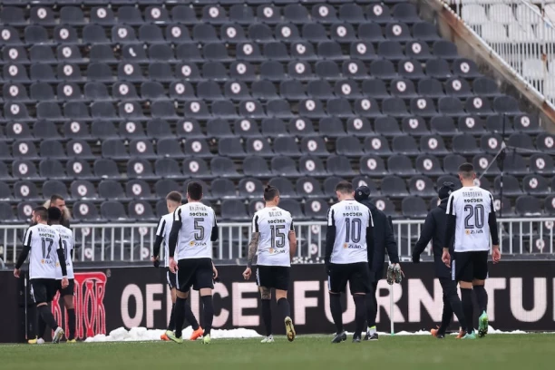 BROD TONE SVE DUBLJE! U Humskoj upaljeni SVI ALARMI, uprava ŽESTOKO UDARILA po igračima!