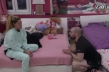 BIVŠOJ BRIŠE SUZE, A KOD LJUBAVNICE SE UŠUŠKAVA: Zvezdan se ponovo blamira, ovaj potez sve zgrozio! (VIDEO)