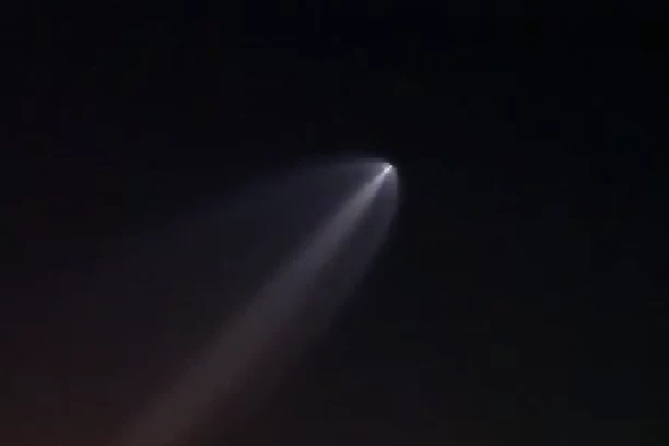 NLO IZNAD DOMINIKANE? Nastala opšta PANIKA, pevač se zadesio na licu mesta i sve USNIMIO! (VIDEO)