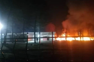 VELIKI POŽAR U SOMBORU! Goreo Prihvatni centar za migrante!