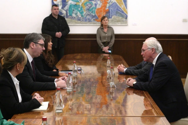 SAGLASILI SMO SE OKO HITNOG FORMIRANJA ZSO: Vučić razgovarao sa Hilom, ovo su glavne teme!