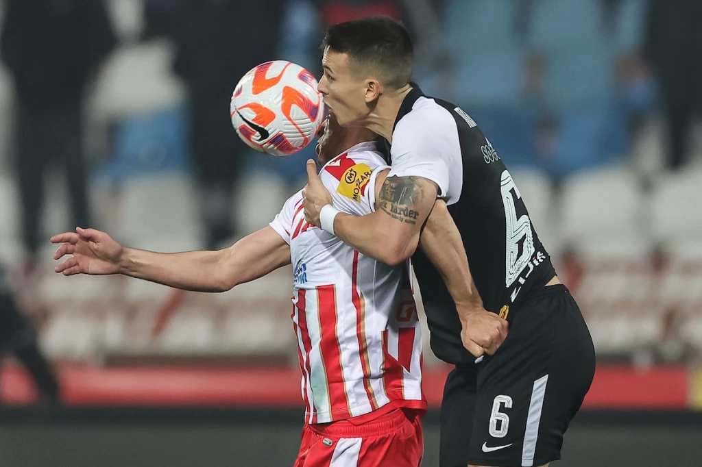 ZVEZDA I PARTIZAN NISU U FOKUSU ZBIVANJA: Pitanje šampiona rešava se u gradu na obalama Lima - sve staje u 90 minuta!