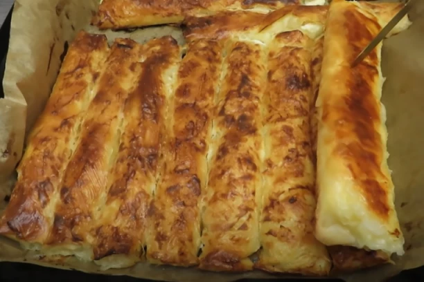 BOLJE I OD GIBANICE: Topi se koliko je SOČNA, jedna namirnica deset puta poboljšava ukus!