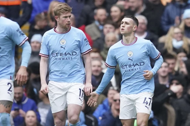 ZABIJA NA TERENU, A JOŠ VIŠE VAN NJEGA: As Mančester sitija čeka TREĆE dete sa 23 GODINE!