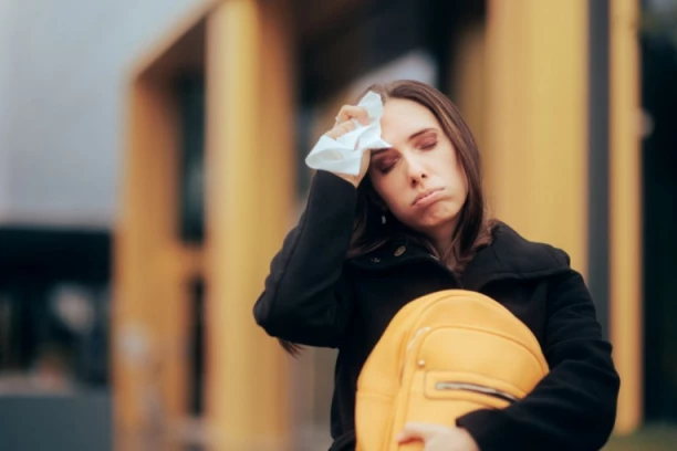 PET SIGNALA JAVLJAJU SE DECENIJAMA RANIJE: Kardiolog UPOZORAVA - Sve počne suptilno, a onda nastanu SRČANI PROBLEMI