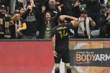 KJELINI NIJE ZABORAVIO ASTORIJA: Italijan poslao EMOTIVNU poruku, a onda posvetio gol bivšem saigraču! (VIDEO)