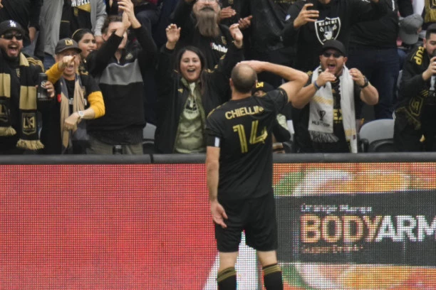 KJELINI NIJE ZABORAVIO ASTORIJA: Italijan poslao EMOTIVNU poruku, a onda posvetio gol bivšem saigraču! (VIDEO)