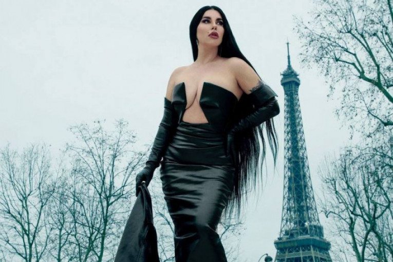 Seka Aleksić pokazala bujne grudi