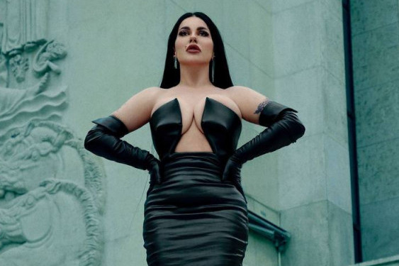 Seka Aleksić pokazala bujne grudi