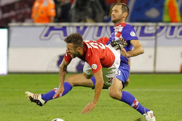 SKUPILO SE SVE ONO HRVATSKO U NJEMU! Srbima se prevrće želudac: Oglasio se selektor "vatrenih" o BRUTALNOM startu Šimunića nad Sulejmanijem!