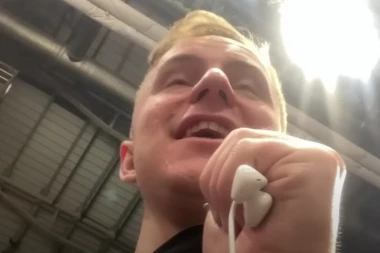 GROBARI ODUŠEVILI MAĐARA! Navijač došao da gleda Partizan - Alba, pa PRODUŽIO na 169. Večiti derbi! Utiske je preneo u TRI REČI!