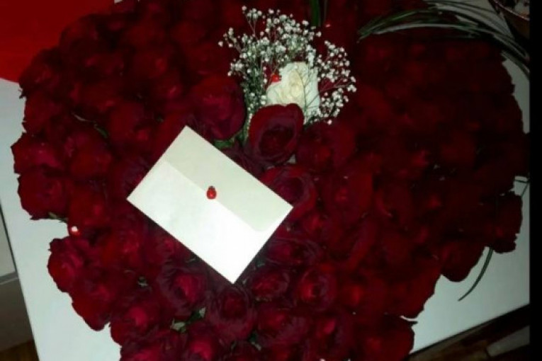 Bogati Rus poslao poklone Maji Marinković za 8. mart Zadruga 6