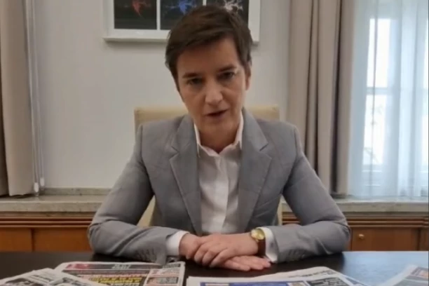 PREMIJERKA PATOSIRALA ŠOLAKOVE MEGAFONE: Mediji koji sami prave kult ličnosti i nisu neki mediji! (VIDEO)