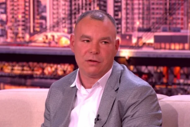 "GLEDAO SAM DETE U INKUBATORU, BILO JE BLEDO..." Aca Bulić sa suzama u očima otkrio detalje o Aninoj ukradenoj ćerki, muk u studiju!