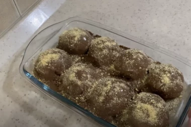 AKO IMATE DVE BANANE I MLEVENI KEKS OBAVEZNO NAPRAVITE OVE KUGLICE! Recept koji je ukusom zaludeo svet!