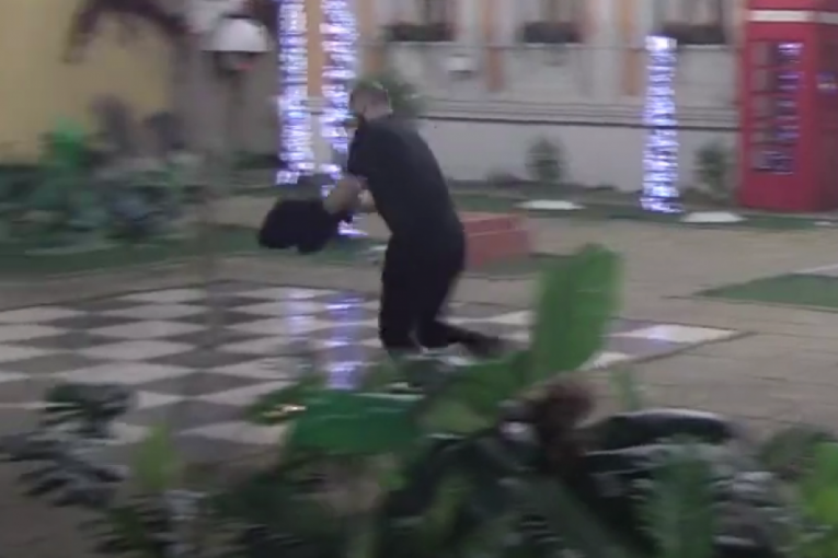 Zvezdan Slavnić skočio u jezero