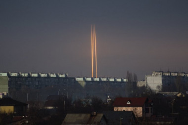 NAPAD IZUZETNOG INTENZITETA! Rusi raketirali Kijev rano jutros: Maksimalan broj projektila u najkraćem mogućem roku! (FOTO,VIDEO)
