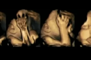 ISPLIVAO DO SADA NEVIĐEN SNIMAK: Evo kako BEBA reaguje na duvanski dim kad trudnica zapali cigaretu, JEZIVO! (UZNEMIRUJUĆ VIDEO)