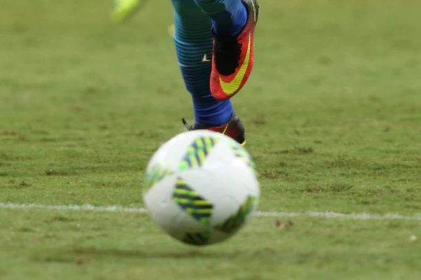 SUSRET NA NIVOU VIŠEG RANGA: Gosti golom u nadoknadi stigli do boda! (VIDEO)