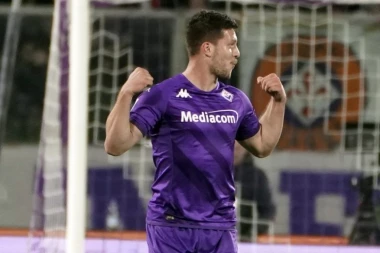 FIORENTINA I LEH NA PRAGU ČETVRTFINALA: Joviću idu zasluge za pobedu "viole" (VIDEO)