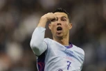 FANOVI U ŠOKU! Ronaldo OTKRIO - Evo zbog čega LAKIRA nokte na nogama!