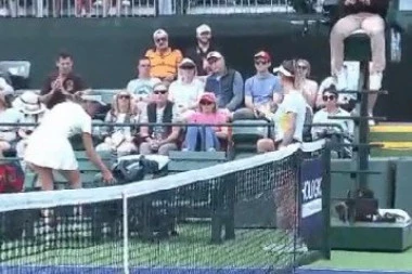 SRAMOTA HRVATICE! Izgubila, pa rešila da PONIZI protivnicu! (VIDEO)